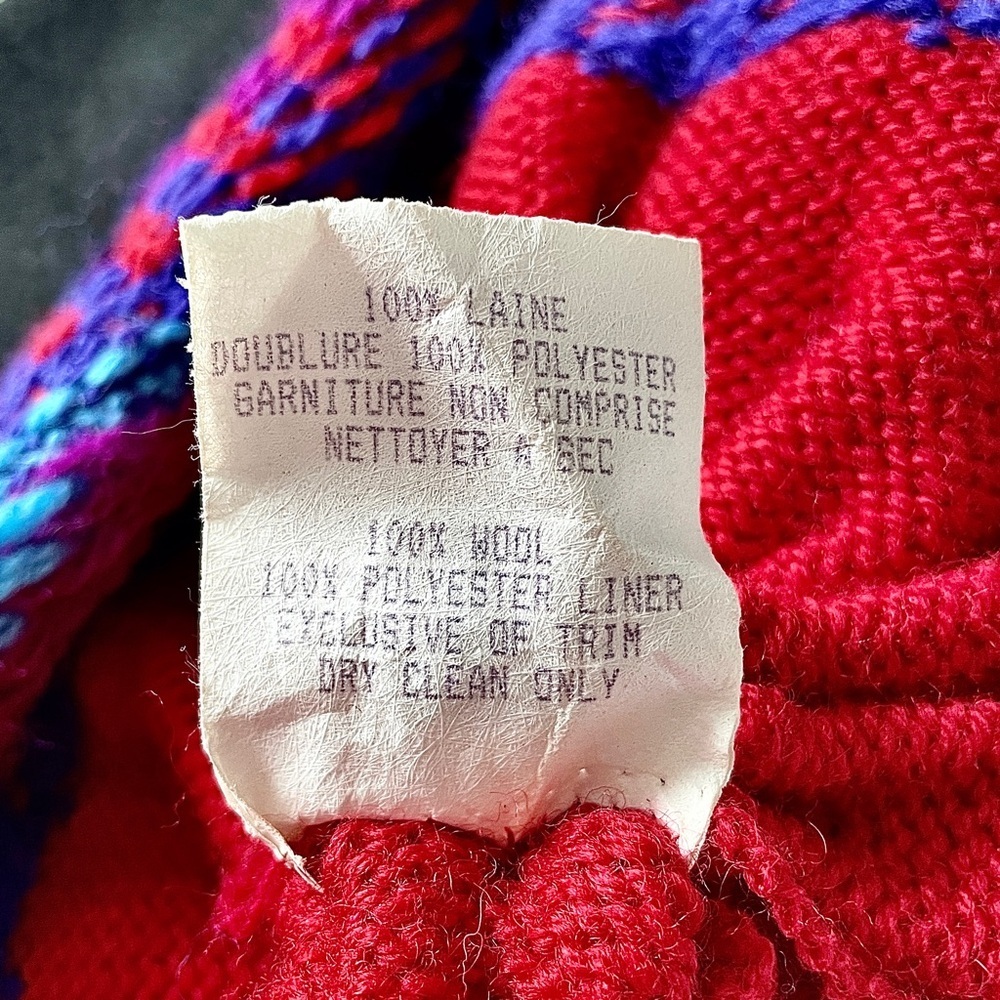 Colourful Vintage 100% Wool Toque Hat, Fleece Lined, Tassels, Made in Canada - Picture 7 of 8